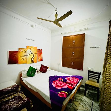 אודייפור Mohan Villa Guest House מראה חיצוני תמונה