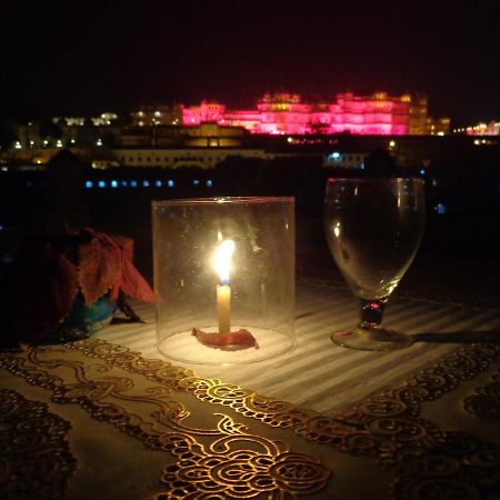 אודייפור Mohan Villa Guest House מראה חיצוני תמונה