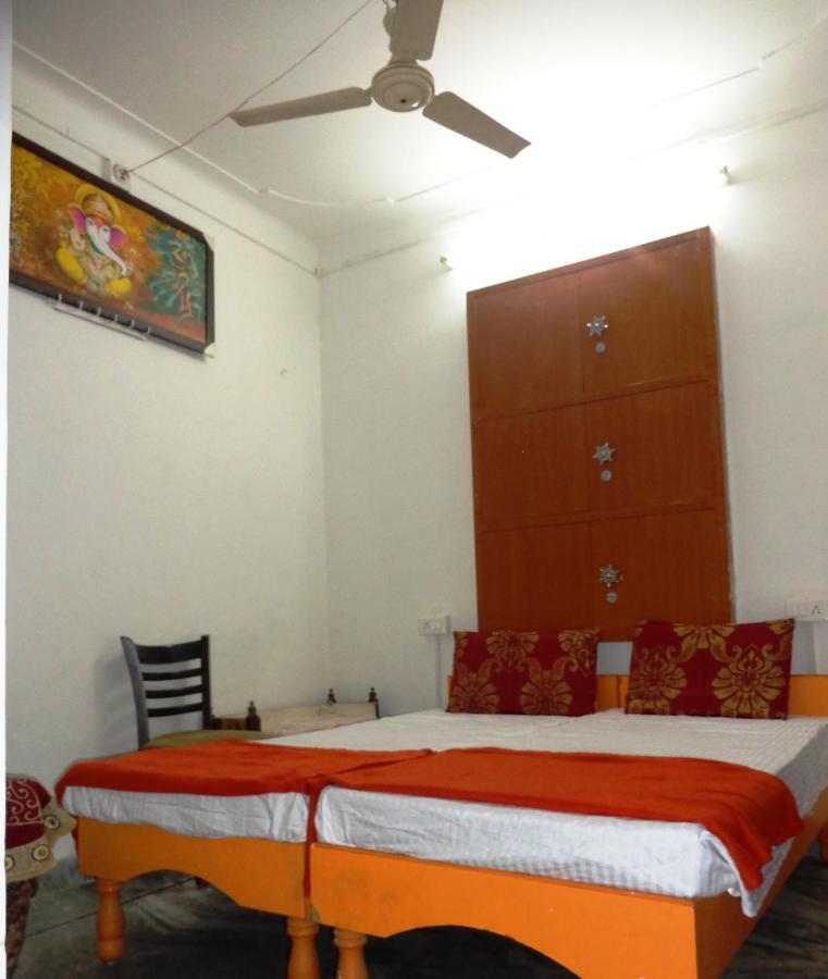 אודייפור Mohan Villa Guest House מראה חיצוני תמונה