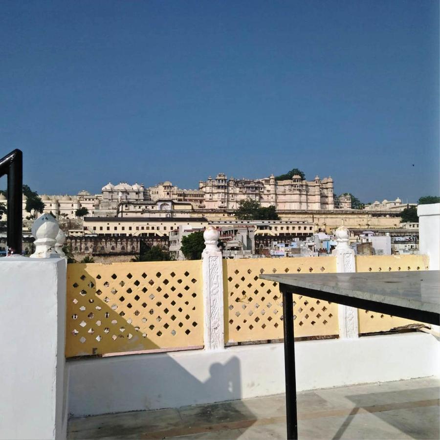 אודייפור Mohan Villa Guest House מראה חיצוני תמונה