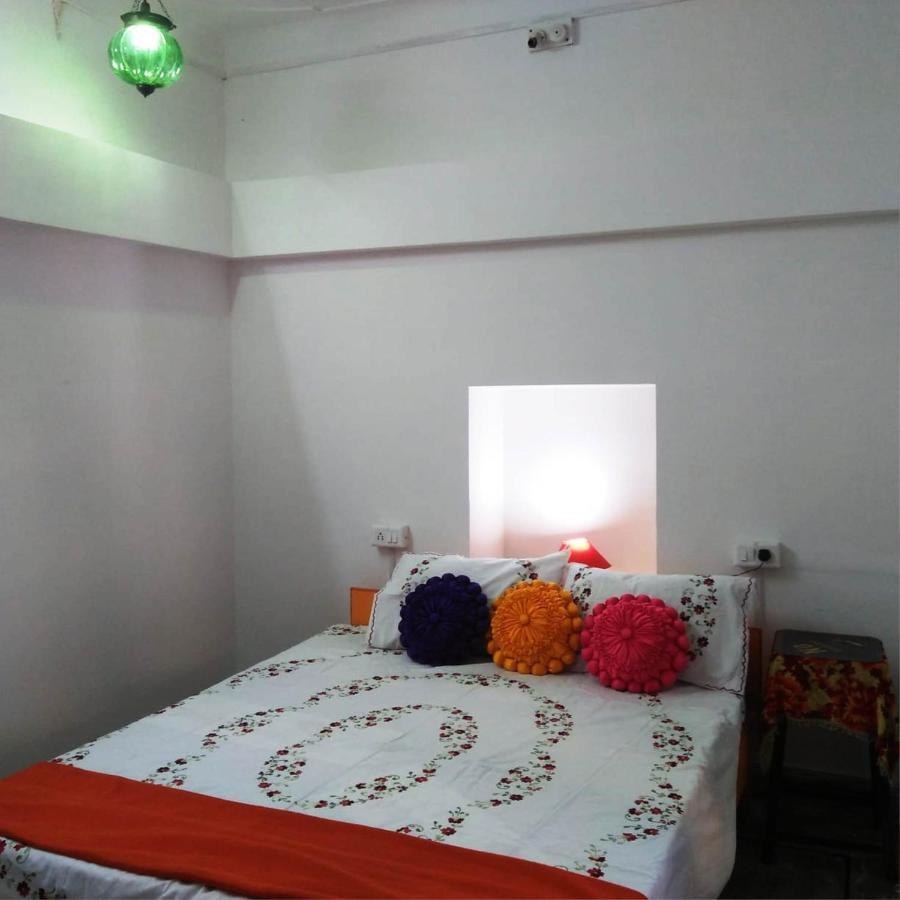 אודייפור Mohan Villa Guest House מראה חיצוני תמונה