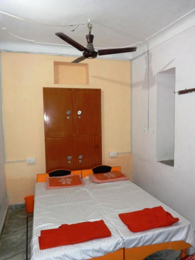 אודייפור Mohan Villa Guest House מראה חיצוני תמונה